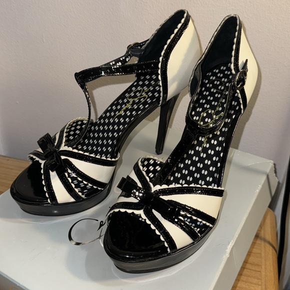 JESSICA SIMPSON shoes JS-Britt Coconut Silk Kid Patent Heels size 8.5M NEW - Picture 4 of 17